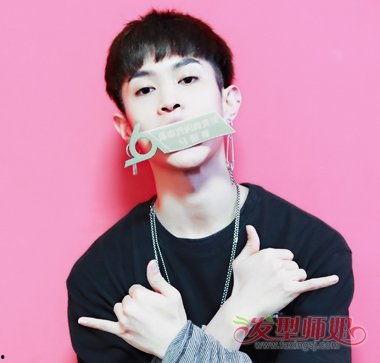 2018尖下巴男网红,颜值与才华并存，网络红人新标杆