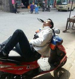 笨死了图片搞笑,笑出腹肌的“笨蛋”日常